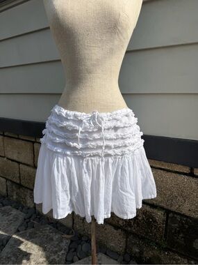 y2k White Ruffled Mini Skirt - Casual Layered Summer Skirt